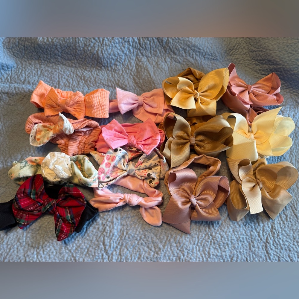 LOT of 14 pieces Infant Headband/bows. Stretch…soft